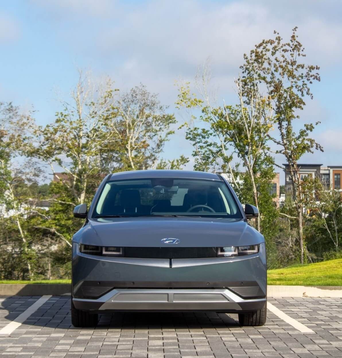 Automotive photo, exterior detail