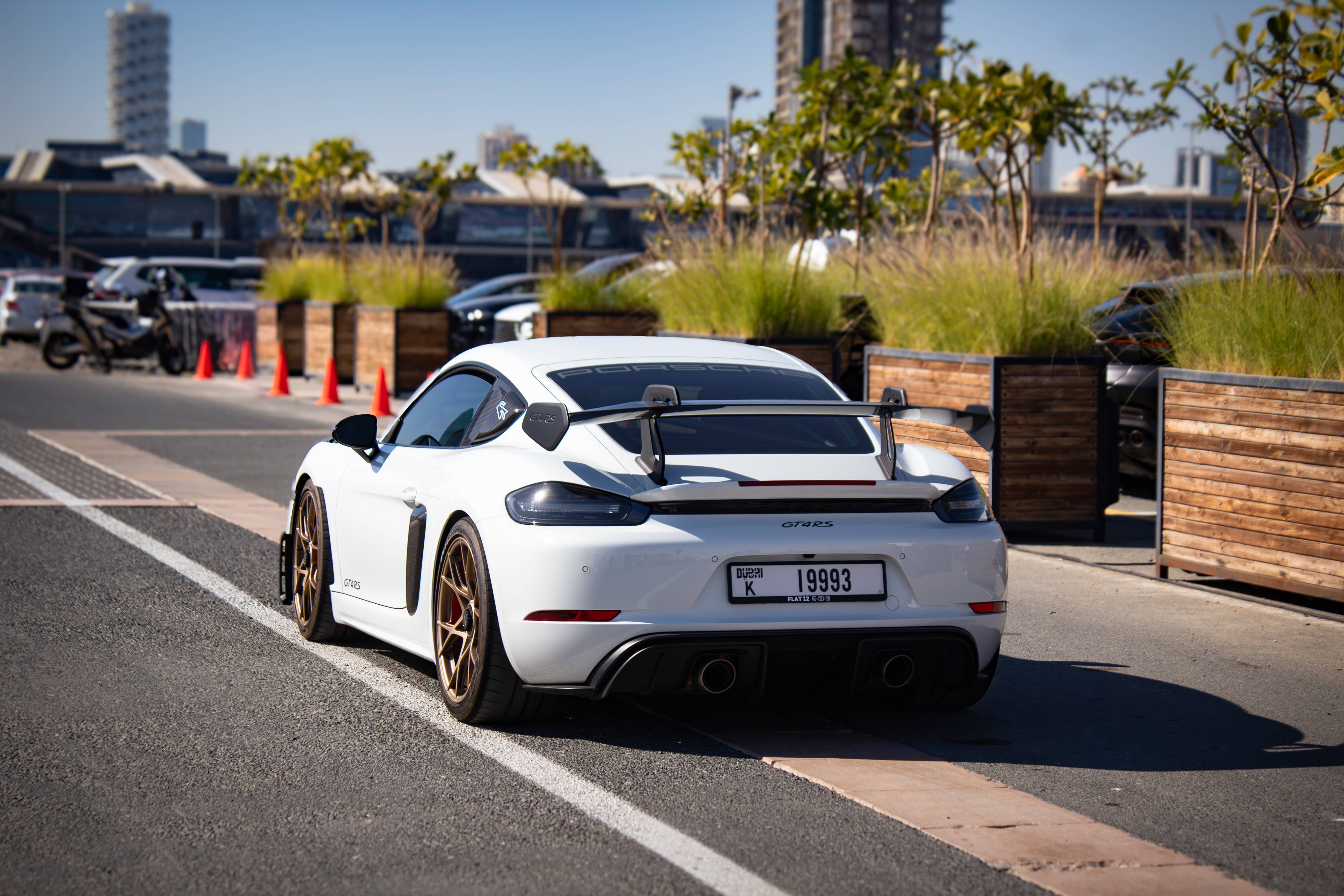 Automotive photo, close crop